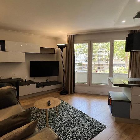 Appartement T2 / La Defense Курбевуа Екстер'єр фото